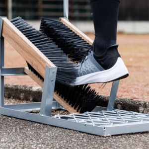Shoe foot brush
