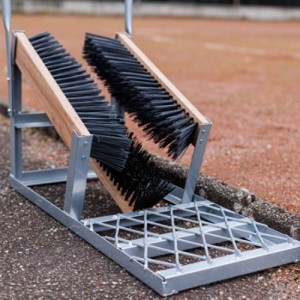 Shoe foot brush