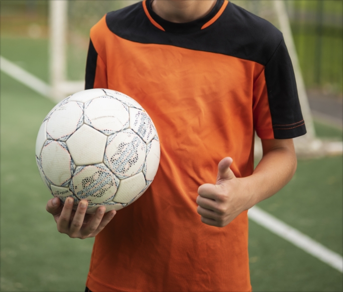 Quality | products Find the best [yellow]football articles [/yellow]